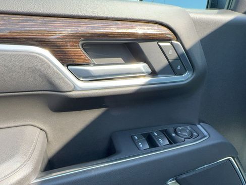 Certified 2025 GMC Sierra 1500 Elevation AWD/4WD image 18