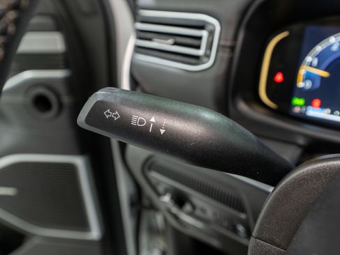 Used 2024 Jeep Wagoneer Series II image 32