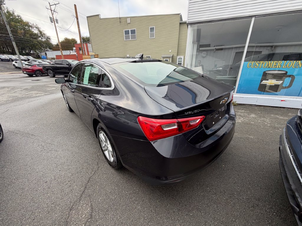 Used 2023 Chevrolet Malibu LT FWD image 3
