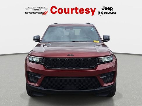 Certified 2023 Jeep Grand Cherokee Altitude AWD/4WD image 10