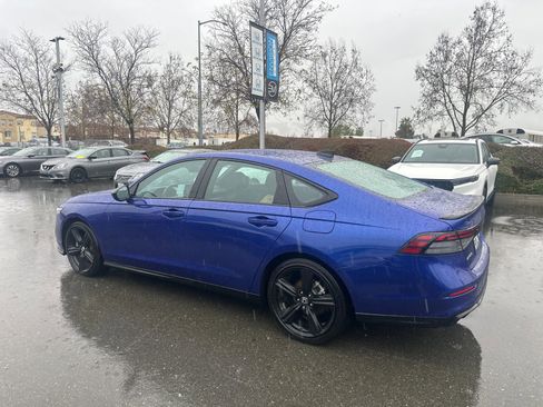 Used 2024 Honda Accord Sport image 4
