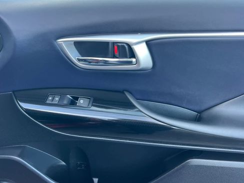 Used 2018 Toyota Mirai FWD image 18
