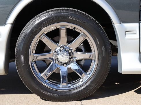 Used 2014 GMC Savana 1500 image 61