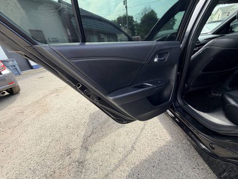 Used 2017 Honda Accord Sport image 21