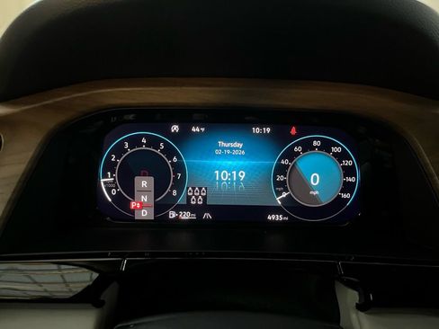 Certified 2025 Volkswagen Atlas SE image 19