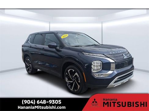 New 2025 Mitsubishi Outlander SE image 1