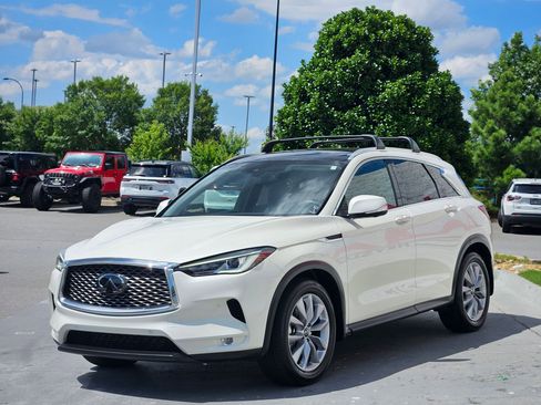 Used 2022 INFINITI QX50 Essential AWD/4WD image 3