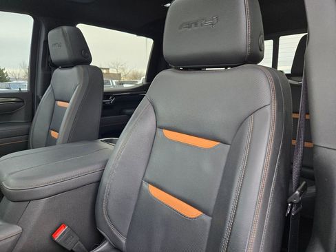 Used 2025 GMC Sierra 1500 AT4 w/ Technology Package image 18