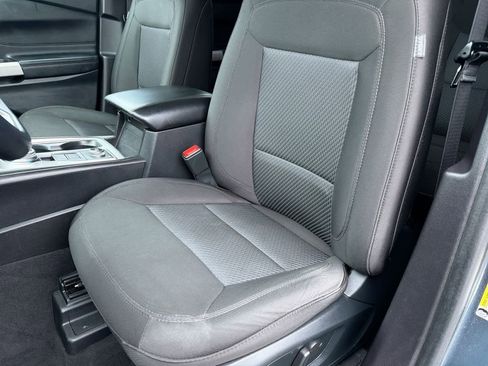 Certified 2022 Ford Explorer XLT image 17