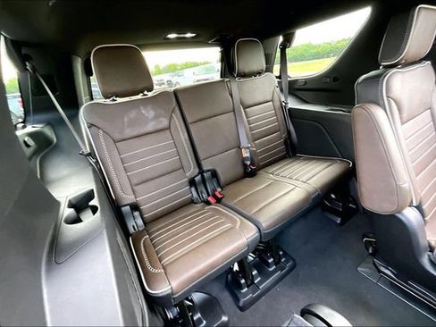 Used 2026 GMC Yukon Denali Ultimate AWD/4WD image 26
