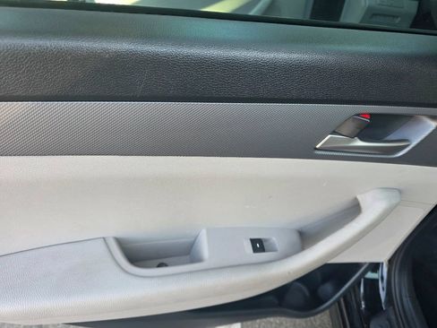 Used 2018 Hyundai Sonata SE FWD image 21