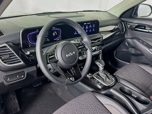 New 2026 Kia Seltos S image 11