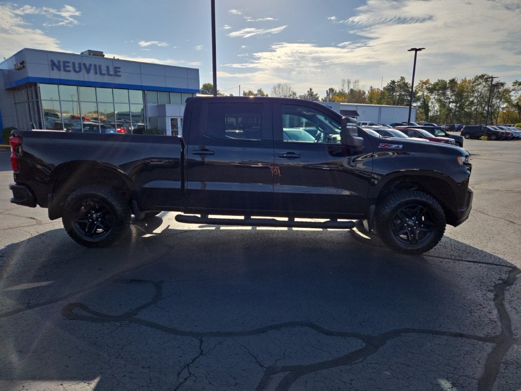 Certified 2020 Chevrolet Silverado 1500 LT Trail Boss w/ Midnight Edition AWD/4WD image 3