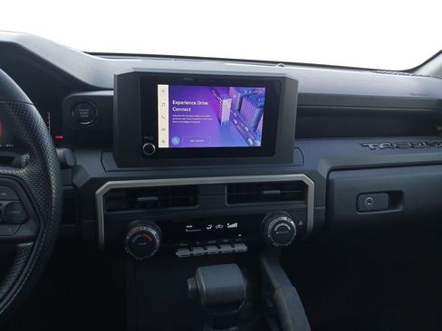 Used 2025 Toyota Tacoma SR image 12