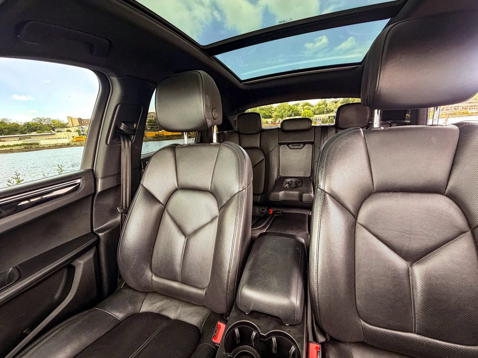 Used 2017 Porsche Macan S AWD/4WD image 32