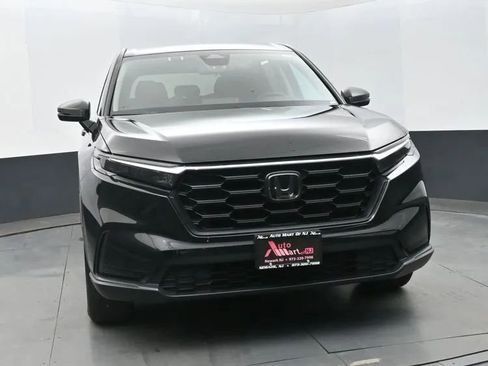 Used 2025 Honda CR-V LX image 3