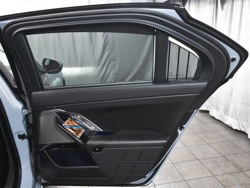 Used 2025 BMW 740i RWD image 23
