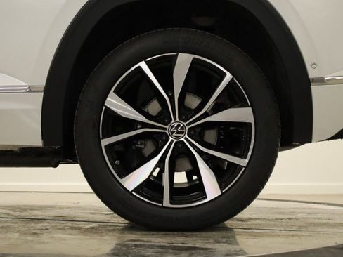 New 2026 Volkswagen Atlas Cross Sport SEL Premium R-Line image 41