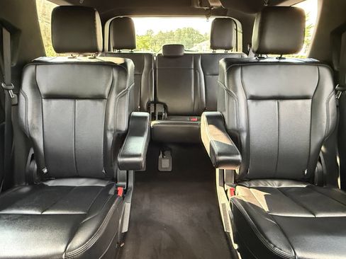 Used 2020 Ford Expedition XLT w/ Equipment Group 201A RWD image 43