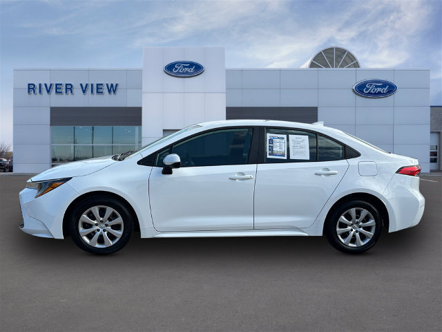 Used 2026 Toyota Corolla LE FWD image 3