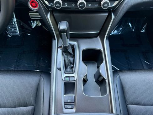 Used 2018 Honda Accord Sport image 15