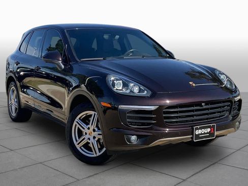 Used 2018 Porsche Cayenne S AWD/4WD image 2