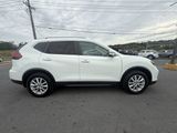 Certified 2017 Nissan Rogue SV w/ SV Premium Package image 4