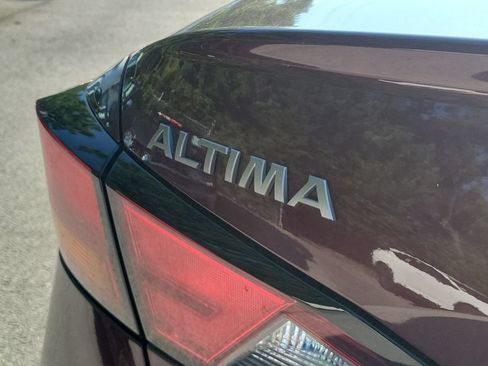 Used 2025 Nissan Altima 2.5 SV FWD image 6