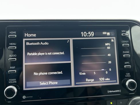 Used 2021 Toyota Highlander L image 12