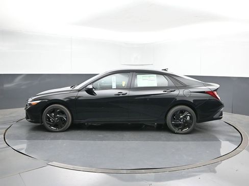 New 2026 Hyundai Elantra Sport image 3