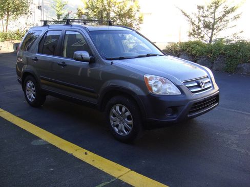 Used 2005 Honda CR-V EX image 4