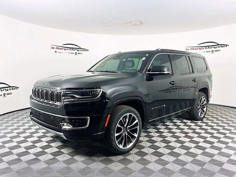 Used 2024 Jeep Wagoneer Series III w/ Premium Group I image 4