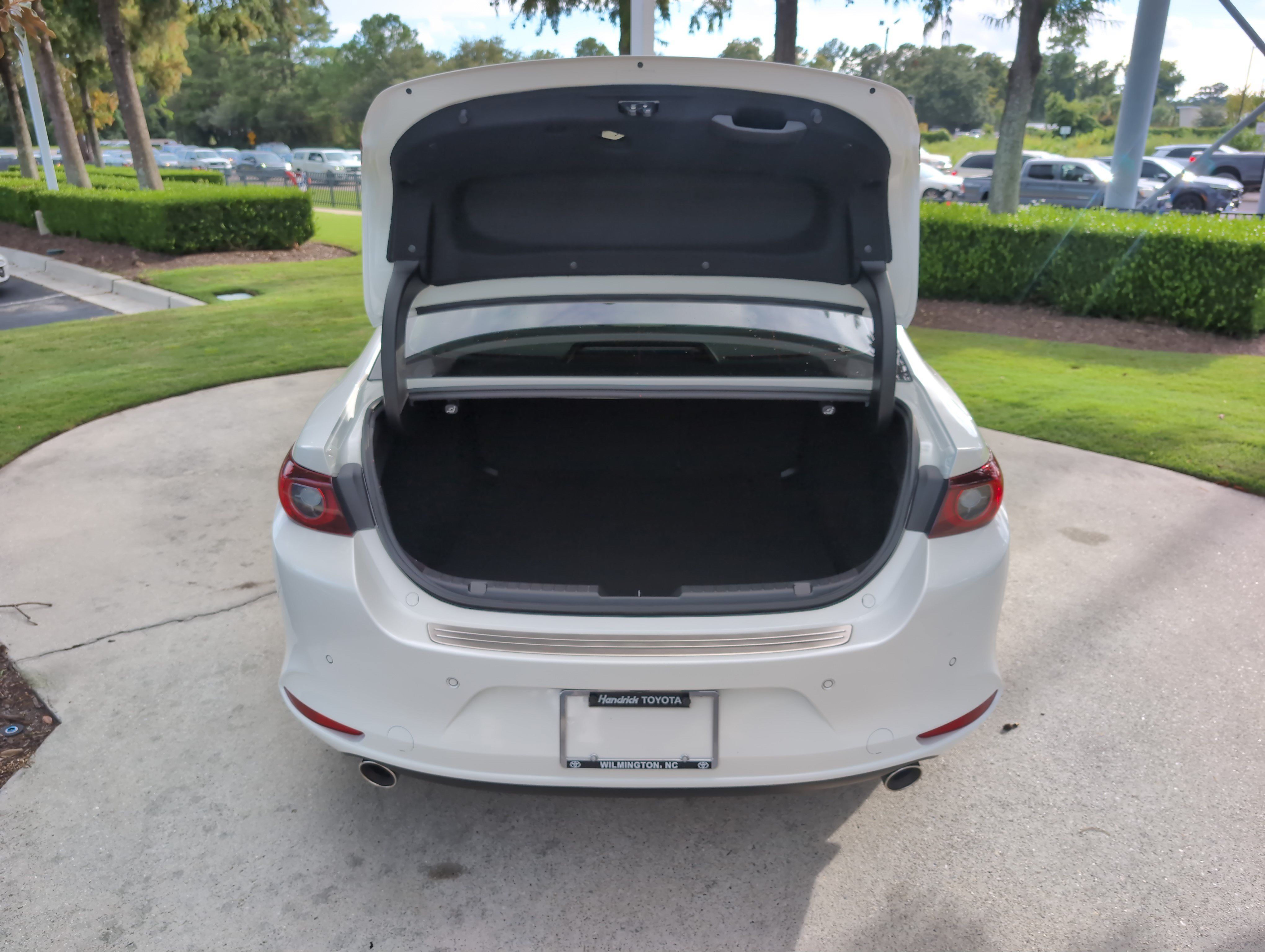 Used 2026 MAZDA MAZDA3 2.5 Turbo Sedan w/Premium Plus AWD/4WD image 32