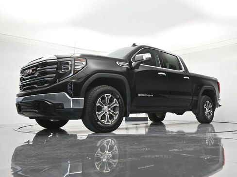 Certified 2025 GMC Sierra 1500 SLT AWD/4WD image 37