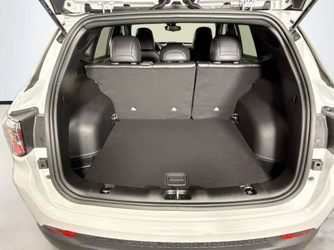 New 2026 Jeep Compass Latitude image 23