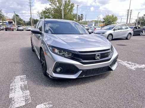 Used 2018 Honda Civic Sport image 8