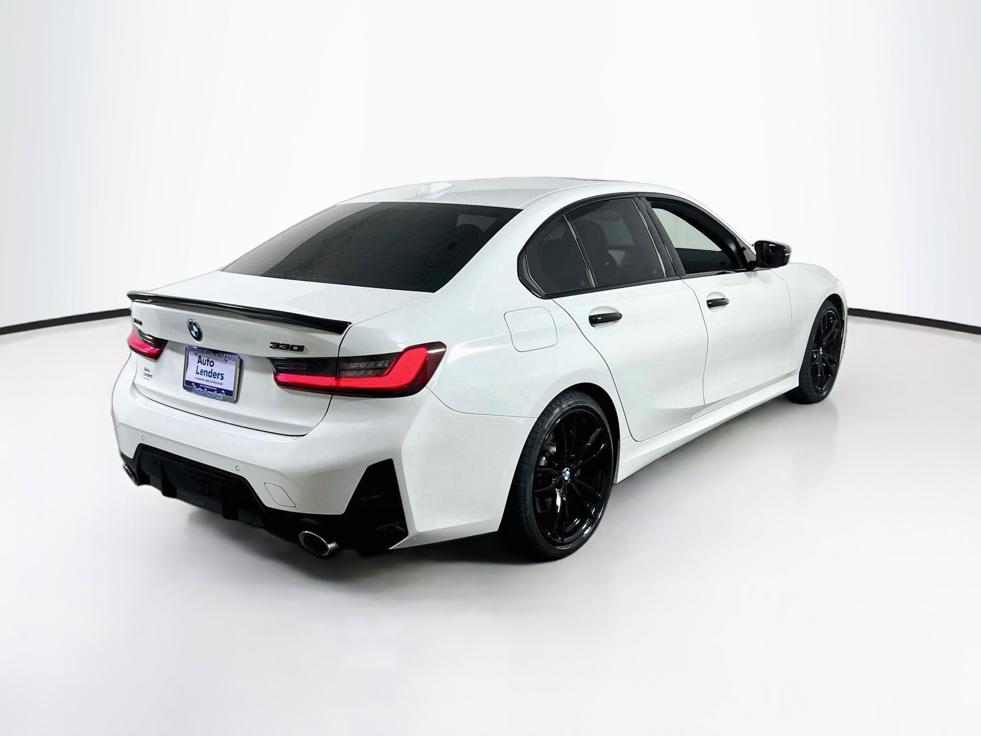 Used 2023 BMW 330i xDrive Sedan w/ M Sport Package AWD/4WD image 5