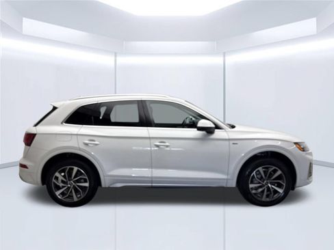 Certified 2023 Audi Q5 2.0T Premium w/ Convenience Package AWD/4WD image 10