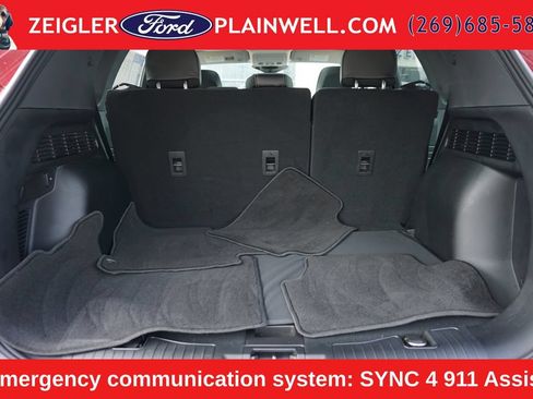 Used 2023 Ford Escape Platinum w/ Premium Technology Package AWD/4WD image 10