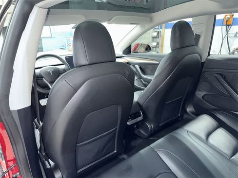 Used 2023 Tesla Model 3 Performance image 29