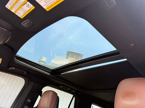 Used 2022 Lincoln Navigator Reserve image 13