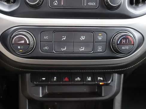 Used 2019 GMC Canyon SLE w/ Driver Alert Package image 22