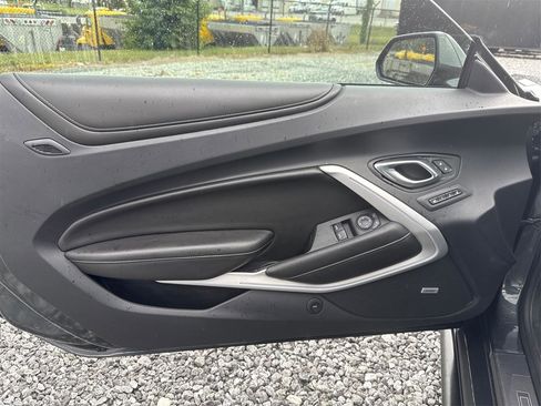 Used 2016 Chevrolet Camaro SS RWD image 20
