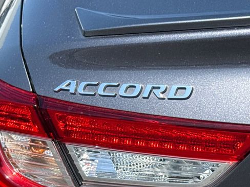 Used 2020 Honda Accord Sport image 10