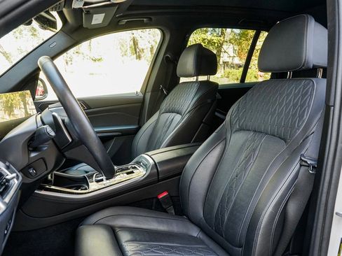 Used 2025 BMW X5 xDrive50e image 18