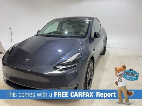 Used 2023 Tesla Model Y Performance image 2