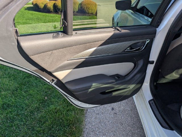 Used 2019 Cadillac CTS V w/ Luxury Package RWD image 15