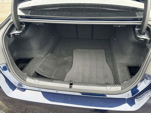 Certified 2025 BMW 530i xDrive w/ M Sport Package image 18