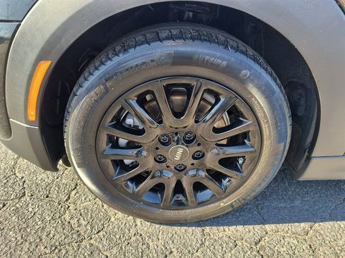 Used 2019 MINI Cooper S image 9