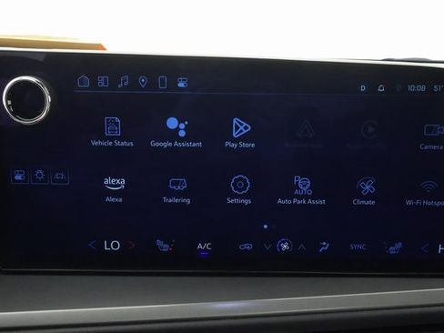 Certified 2024 Chevrolet Traverse LT w/ Enhanced Driving Package image 15